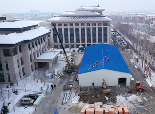 2020年2月10日，黑龍江省建投集團(tuán)建設(shè)省疫情防控備用集中救治醫(yī)院。            