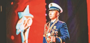 陳庚：一心為公 不負“火焰藍”