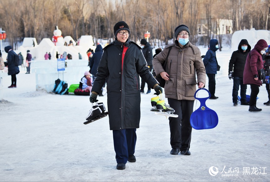 全民健身上冰雪 哈爾濱公益冰場迎來“熱”潮