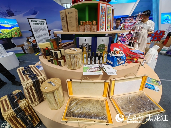 龍江森工集團森林食品展區。人民網 楊雪楠攝