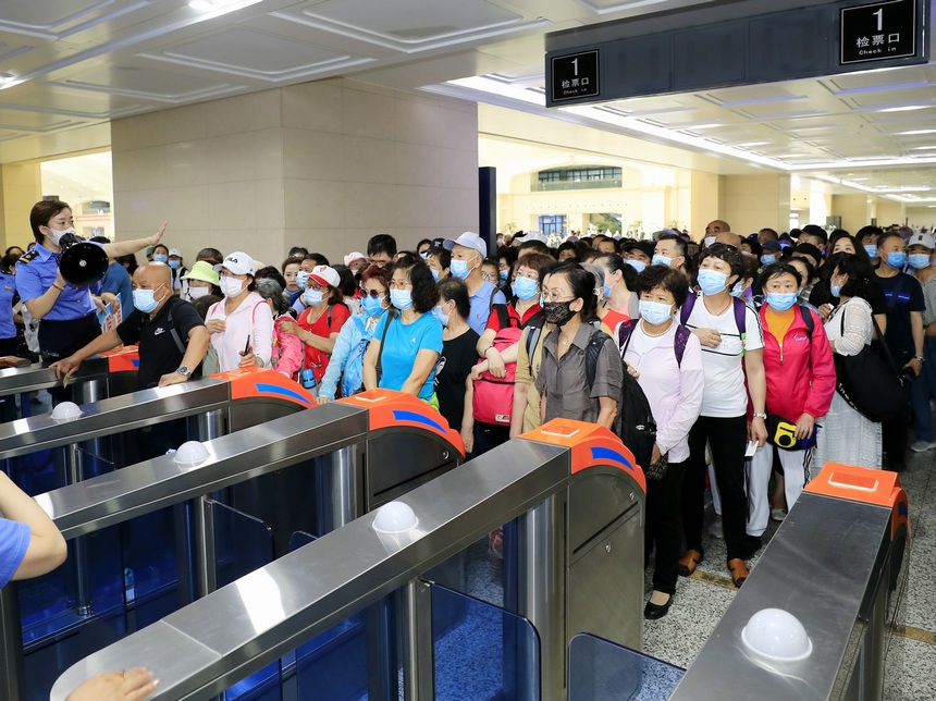 哈鐵“端午”小長假運輸6月21日正式啟動