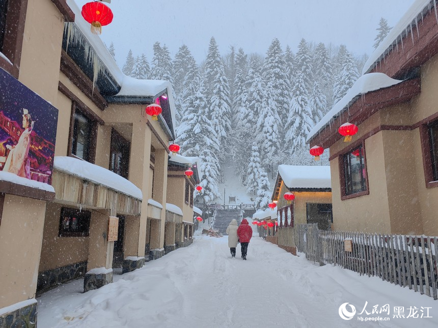 雪迎八方客 中國雪鄉正式開園