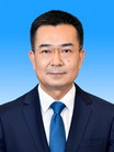 何良軍同志簡歷　　男，漢族，1971年10月生，在職研究生，管理學博士，中共黨員。現任黑龍江省委常委、宣傳部部長，省社科聯主席。