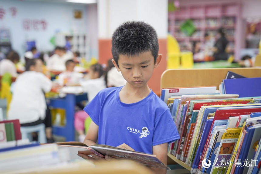 在“爾濱”避暑的N種方式③：親子閱讀 陪伴成長(zhǎng)