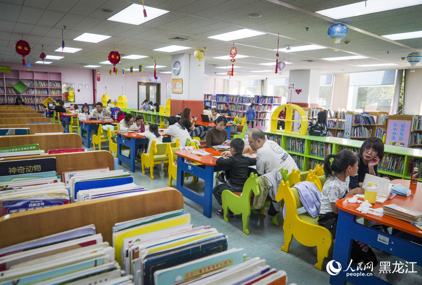 哈爾濱：樂享假期 暢游書香海洋