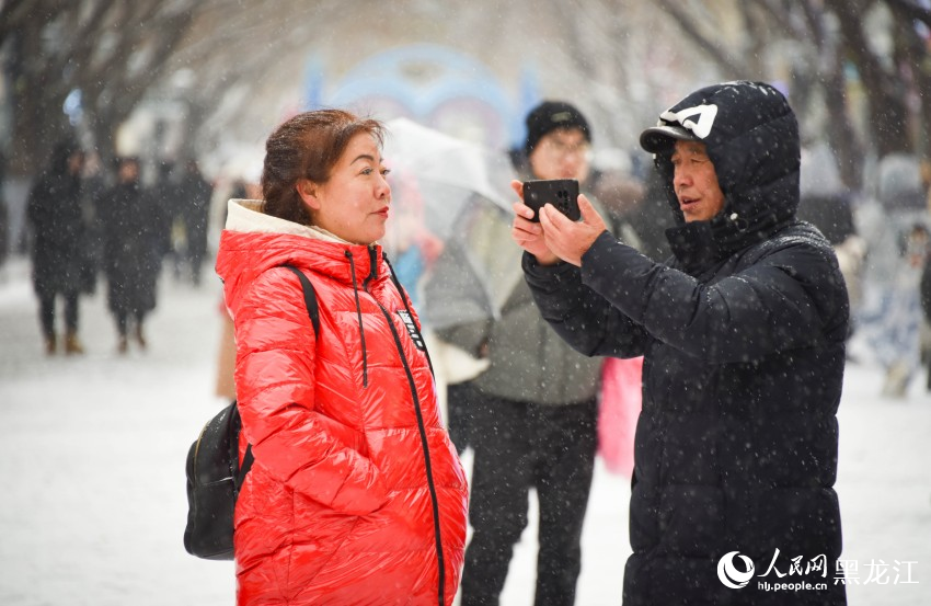 “冰城”哈爾濱迎冬雪