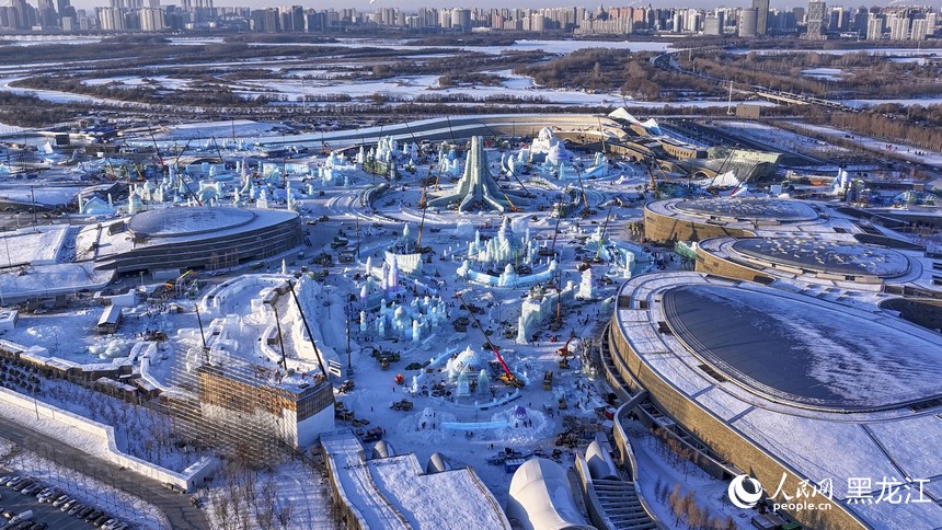 冰雪大世界施工全貌。