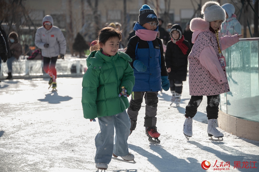 哈爾濱迎來全民冰雪熱