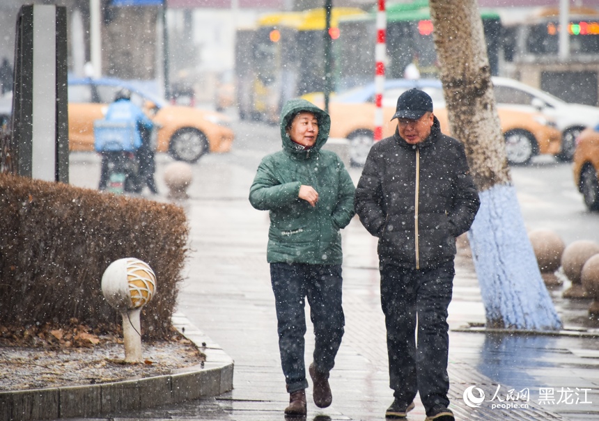 哈爾濱上演限定版春日雪景