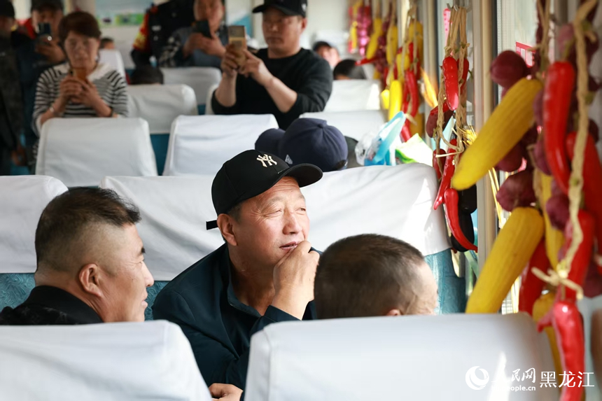 農(nóng)機講堂搬上車 黑龍江“插秧專列”再出發(fā)